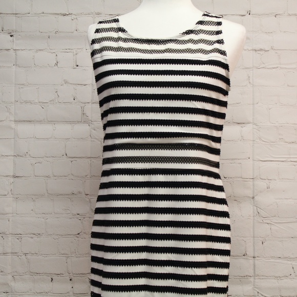 Sleeveless Black and White Striped Dress - Picture 2 of 6